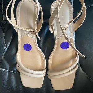 Square toed mauve 2 inch heels